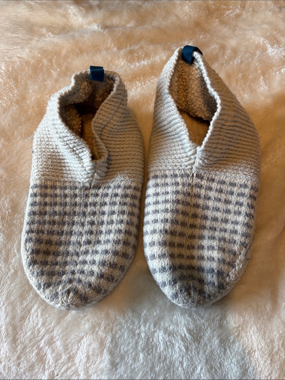 Bombas Non-Slip Cozy Slippers in Cream and Gray